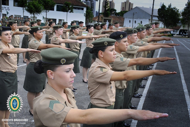 Presença feminina é cada vez maior no meio militar Academia de Policia Curso de Bombeiro Sorocaba Concurso Publico ITA